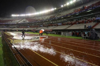 Intensa lluvia impidió el juego entre Argentina y Brasil por eliminatorias