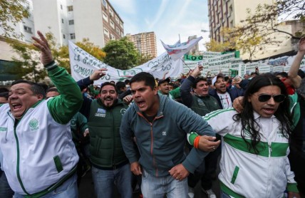 Sindicatos argentinos protestaron por aumento de tarifas y despidos