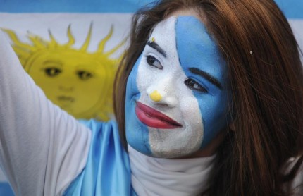 Lluvia de emociones en un partido vibrante entre Argentina y Holanda