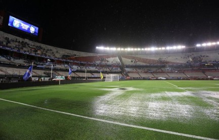 Intensa lluvia impidió el juego entre Argentina y Brasil por eliminatorias