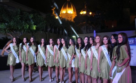 Las 15 candidatas a Reina de Guayaquil fueron presentadas