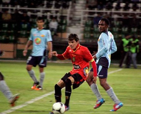 Cuenca saca un empate 0-0 en su visita al Macará de Ambato