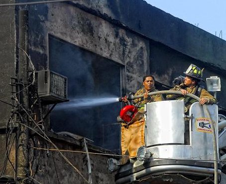 Fábrica donde se originó incendio en Guayaquil operaba sin permiso