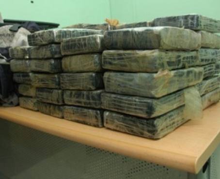 Policía Antinarcóticos desconoce decomiso de cocaína frente a Islas Galápagos