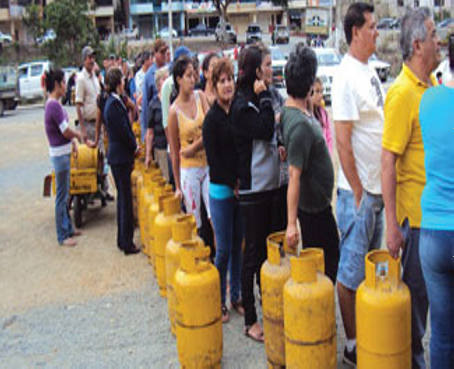 Escasez de gas en Piñas y Machachi