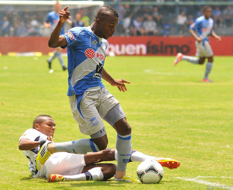 Emelec consigue empatar a último minuto frente a Liga de Quito