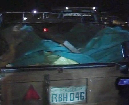 Una camioneta con droga fue hallada en playa de Manta