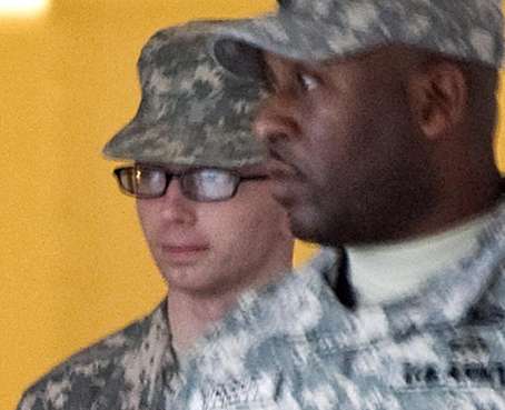 Defensa del soldado Manning pedirá en audiencia acceso a más pruebas