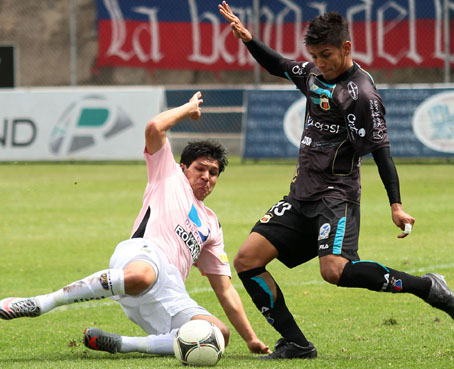 Empate sin goles en el partido entre el aún líder Independiente frente a Deportivo Quito
