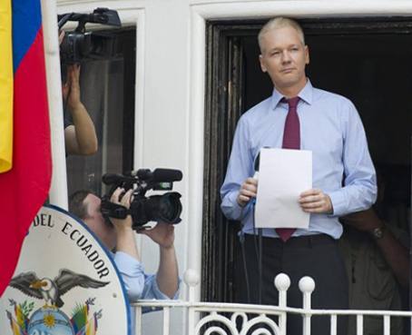 Assange evita hablar sobre Ecuador al considerarlo un país &#039;insignificante&#039;