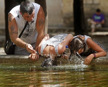 Una ola de calor somete a España en uno de los veranos más secos