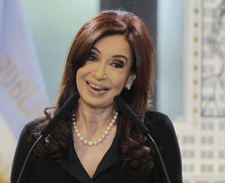 Cristina Fernández se recupera de operación &quot;sin inconvenientes ni complicaciones&quot;