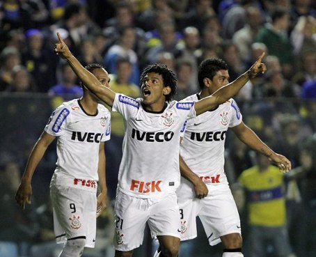 Boca Juniors y Corinthians igualan en primera final de Libertadores