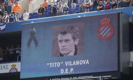 El fútbol rinde tributo a Vilanova