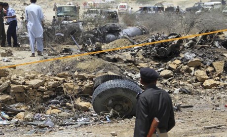 Accidente de avión en Pakistán deja dos muertos