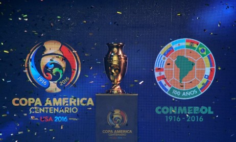 Presentación del trofeo de la Copa América Centenario en Bogotá