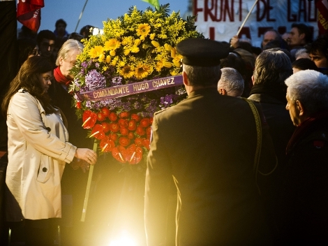 Con ofrenda de flores y minuto de silencio la OEA homenajea a Chávez