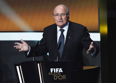 Blatter limita sus viajes