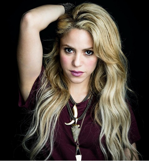 &#039;Destrozan&#039; en las redes a Shakira por abusar del Photoshop
