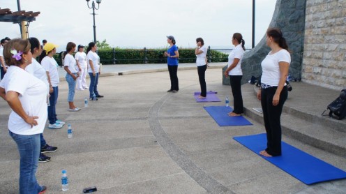Ecuavisa realizó actividades de yoga por la semana de la salud