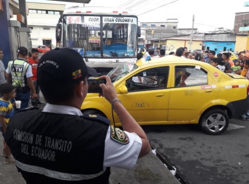 Una menor fallecida deja un accidente de tránsito en el centro de Guayaquil