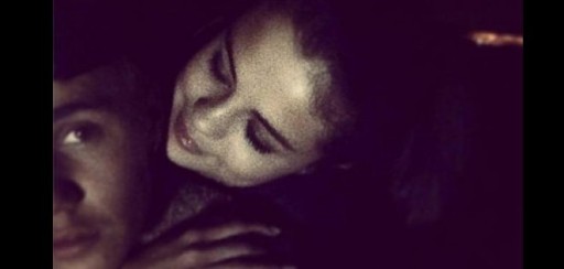 Justin Bieber y Selena Gómez publican foto cariñosa en Instagram