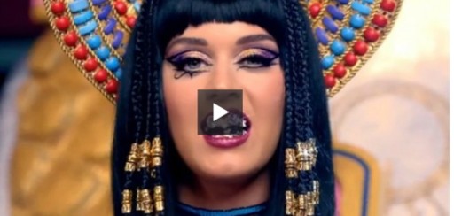 Katy Perry se convierte en Cleopatra en el avance de su nuevo video