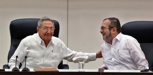 Colombianos celebran acuerdo de paz entre el Gobierno y las FARC