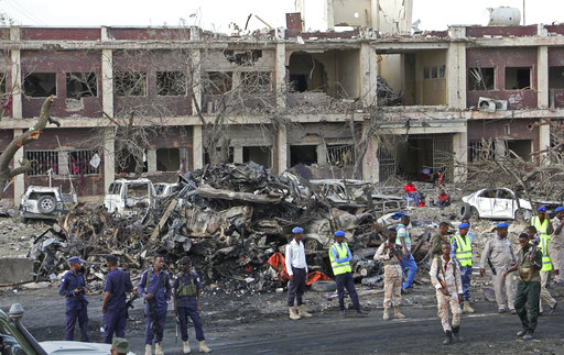 La cifra de muertos tras el sangriento atentado en Somalia supera los 300