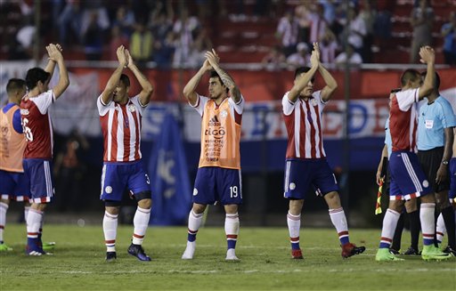 Dos jugadores paraguayos renuncian a la selección por problemas con el técnico