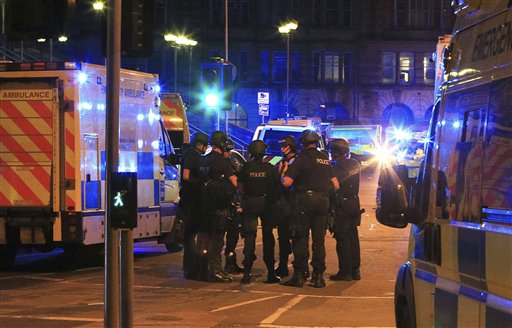 Policía reporta al menos 19 muertos y 50 heridos en atentado “terrorista” en Manchester