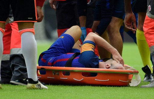 Andrés Iniesta sufrió una lesión en el ligamento externo de su rodilla