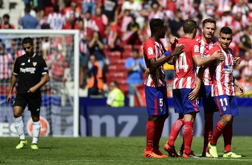 Atlético Madrid vence 2-0 al Sevilla y es escolta del FC Barcelona