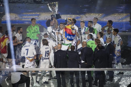 Real Madrid celebra junto a una &#039;marea blanca&#039; su doceava Champions