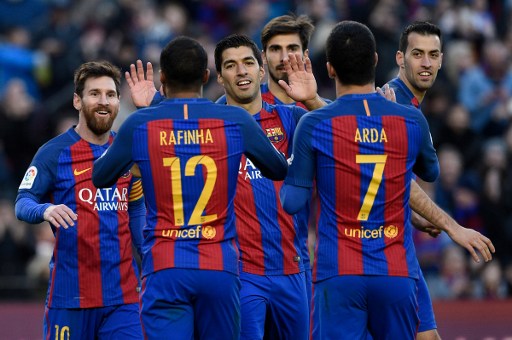 El FC Barcelona golea y sube al segundo lugar en la liga española