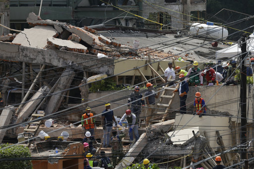 Sin tregua, México busca desenterrar sobrevivientes tras devastador sismo