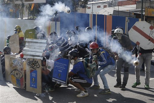 Manifestantes desafían a gobierno de Nicolás Maduro en Venezuela