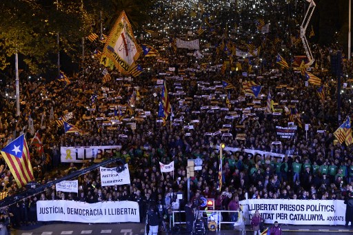 750.000 manifestantes piden la liberación de los independentistas catalanes