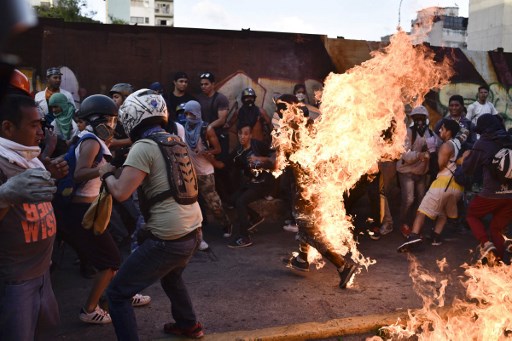 La oposición ante el desafío de exhibir su fuerza por octava semana en Venezuela