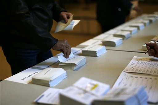 Franceses votan en primera vuelta de unas presidenciales de desenlace incierto