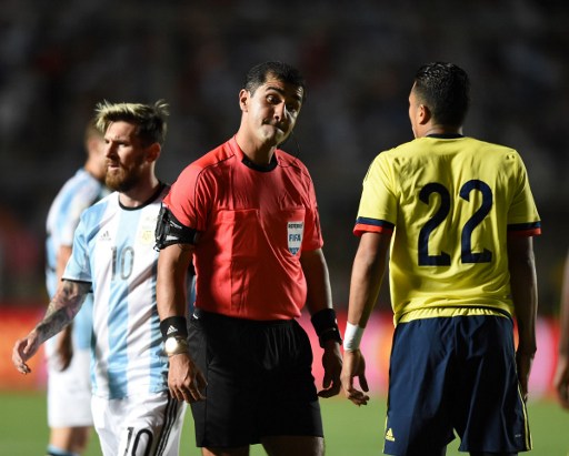 Roddy Zambrano se enfrentó con James Rodríguez tras partido Argentina-Colombia