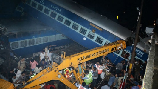 Veintitrés muertos y 64 heridos en accidente de tren en India