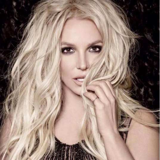 Britney Spears alborota Instagram con lencería casi transparente