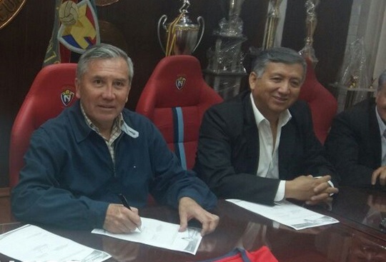 Presidente de El Nacional oficializó contratación de Félix Borja