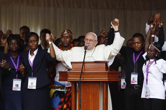 El papa Francisco concluye hoy su viaje en Kenia e inicia la visita a Uganda