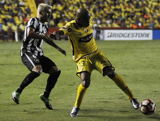 Barcelona no puede ante Botafogo y cede empate de local