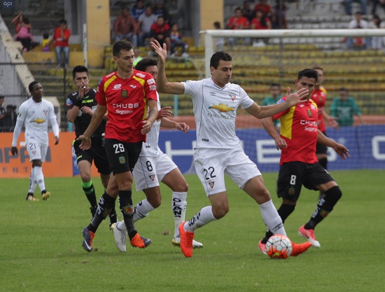 Liga de Quito remonta en Cuenca y disputará pase a Sudamericana