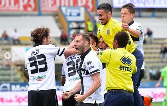 Parma hace historia al volver a la serie A desde la D en tres años