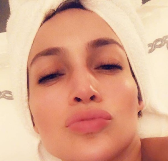 Kim Kardashian comenta en foto de Jennifer Lopez