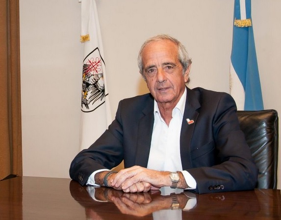 Presidente de River Plate asegura que ningún equipo ha preguntado por Arturo Mina